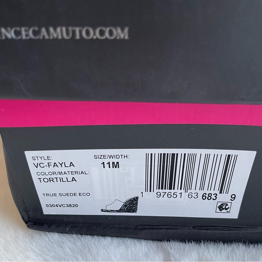 Vince Camuto womens Fayla size 11 M tortilla suede .New with box. R14 - Picture 9 of 9